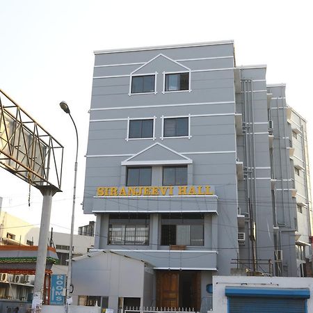 Oyo 11433 Kishore Inn Madras Buitenkant foto